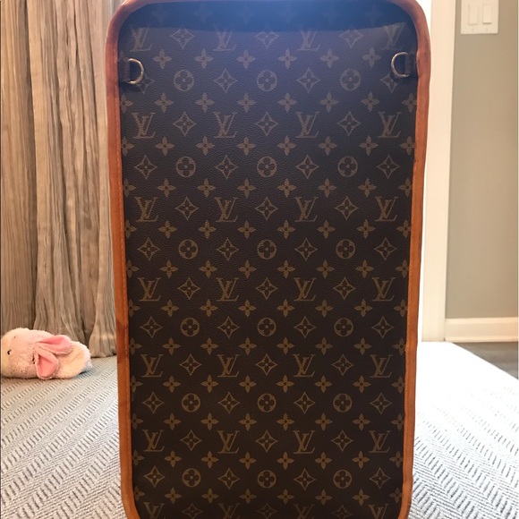 RARE! LOUIS VUITTON VINTAGE PULLMAN RARE! RARE! STEAL OF A PRICE!! - Picture 8 of 8